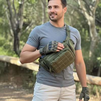 Sacoche banane homme élégante et fonctionnelle pour un style urbain moderne